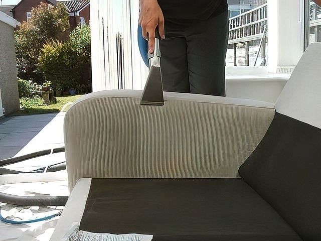carpet-upholstery-cleaners-14-kireth-ai